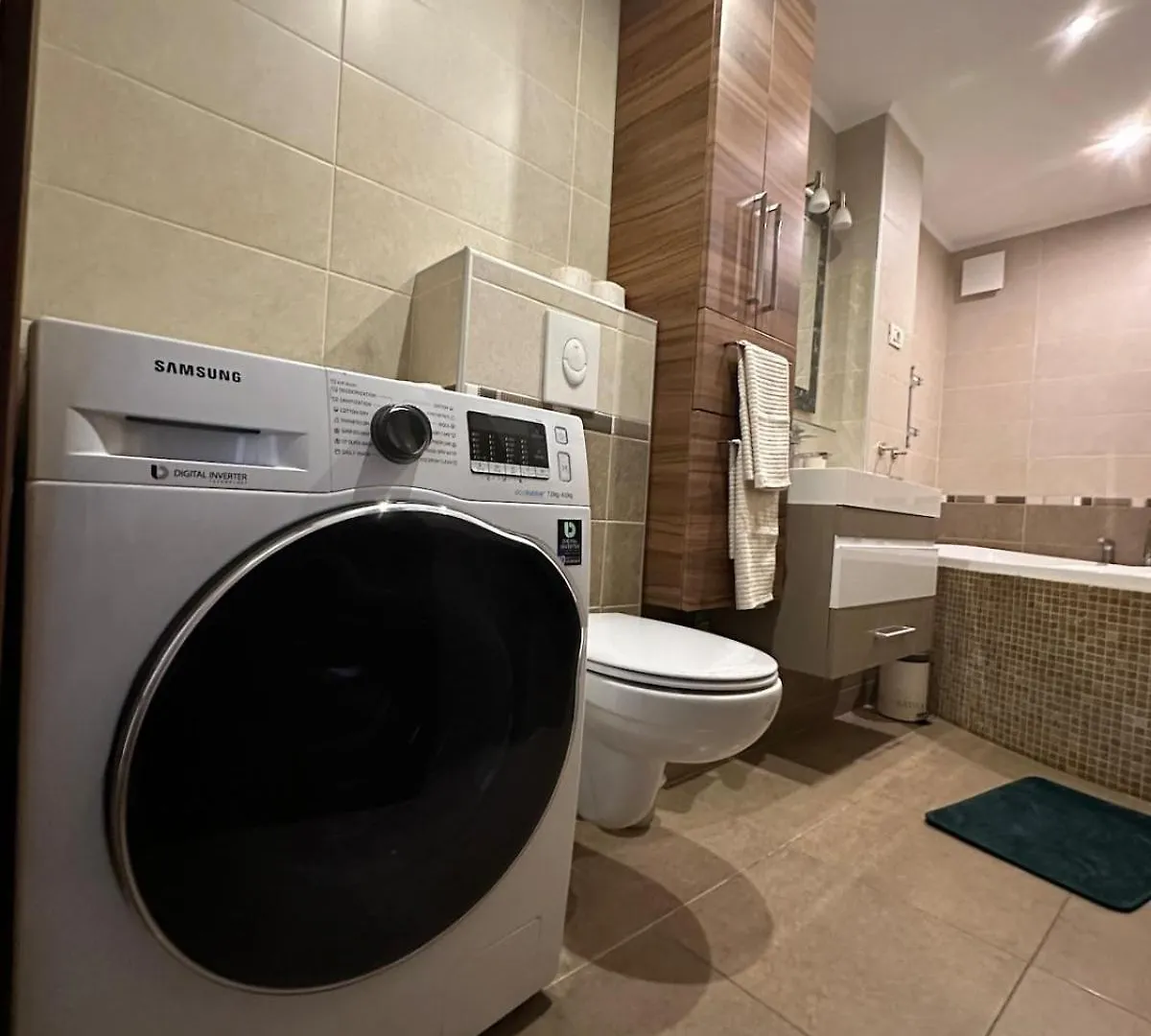 Spacious 2Bedroom -Living Room Apartament Comfort Bucareste Roménia